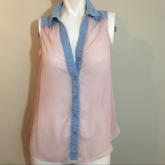 Rue21 Tops - Rue 21 pink sheer button up vest top